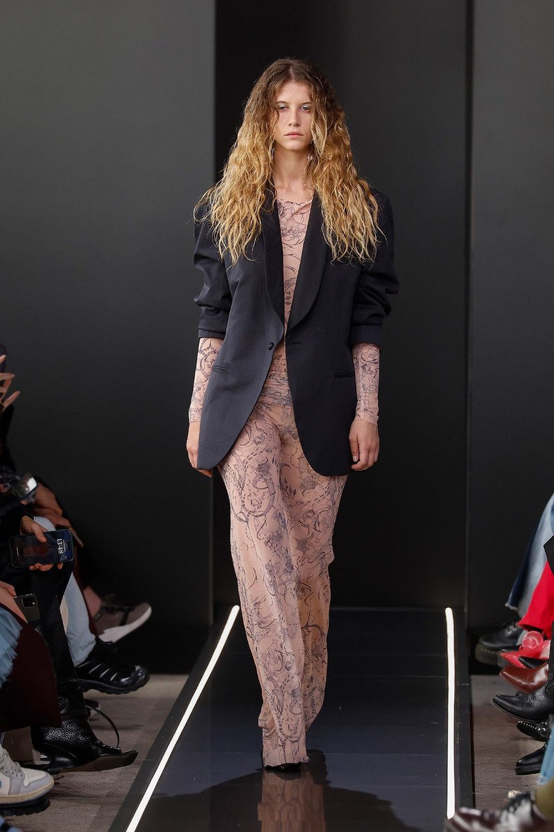 Look 15