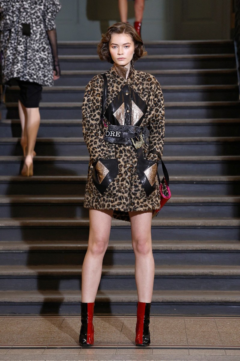 Look 12