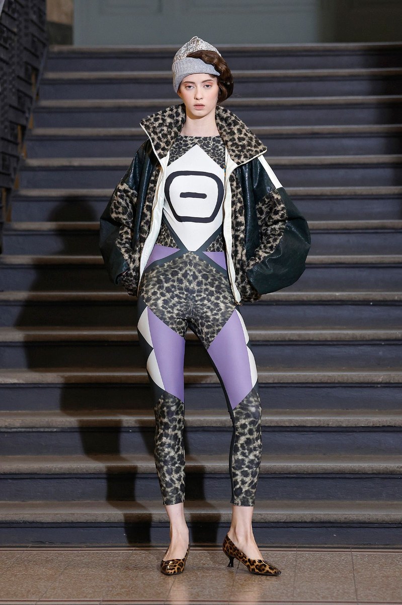 Look 19