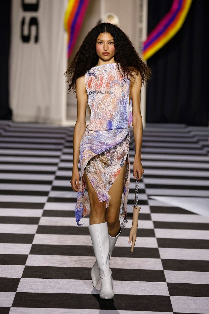 Look 9