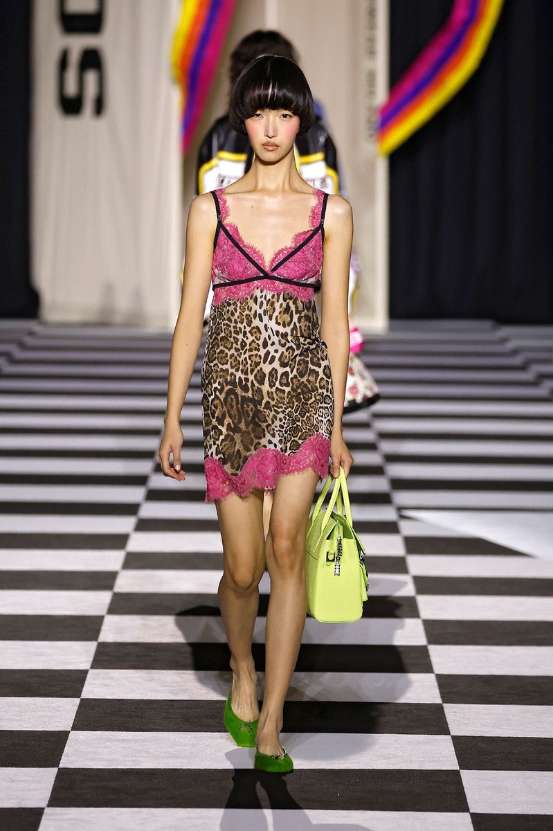 Look 11
