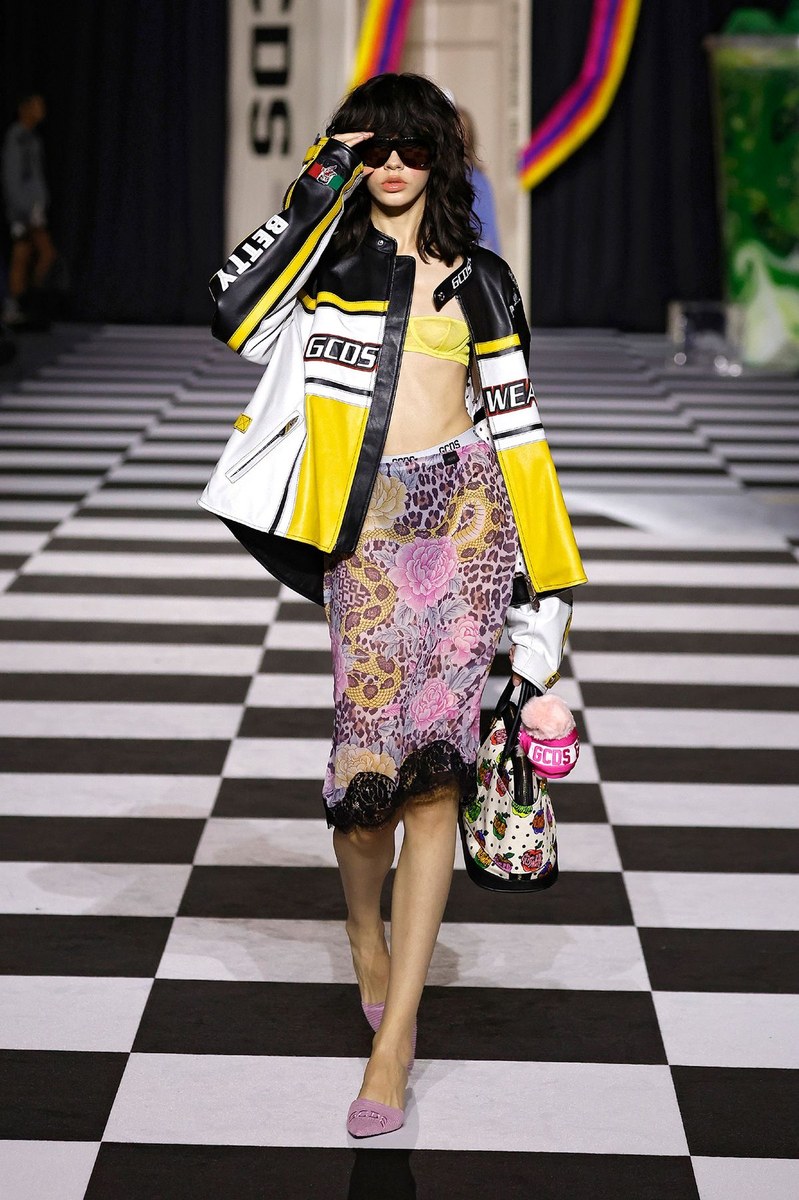 Look 12