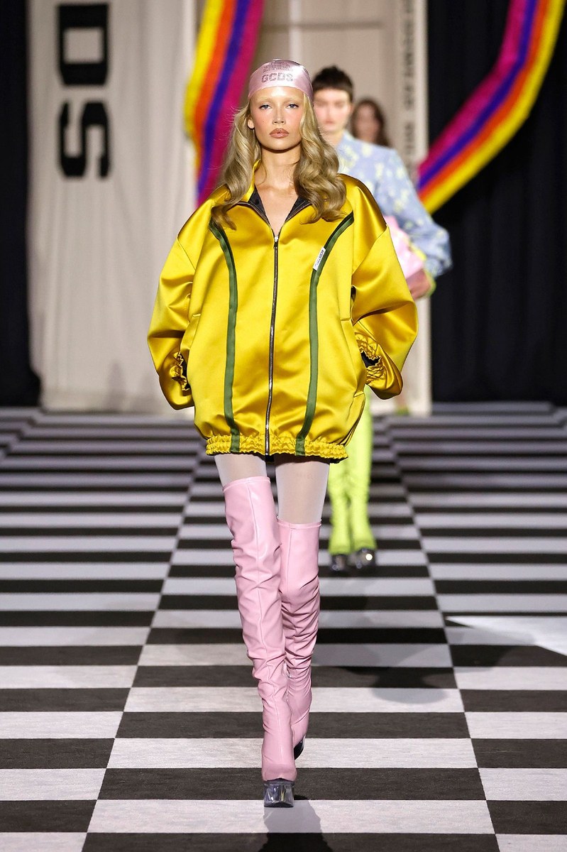 Look 15