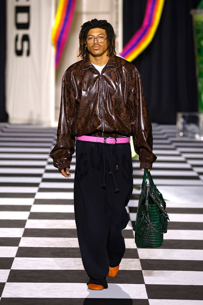 Look 24