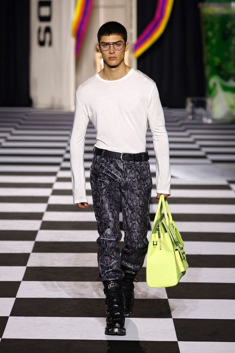 Look 25