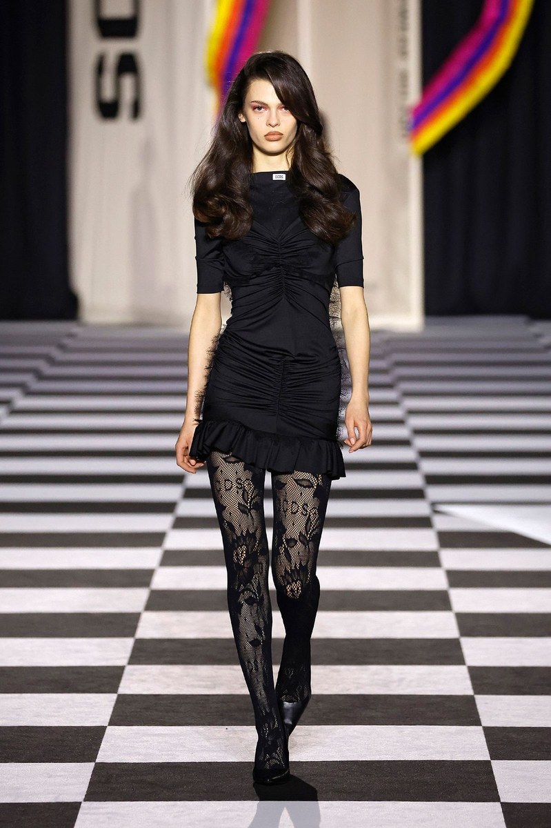 Look 48