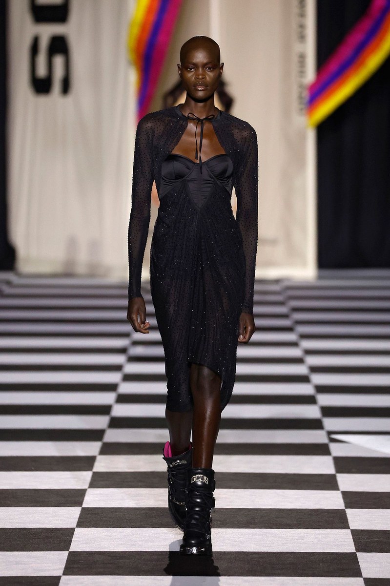 Look 49