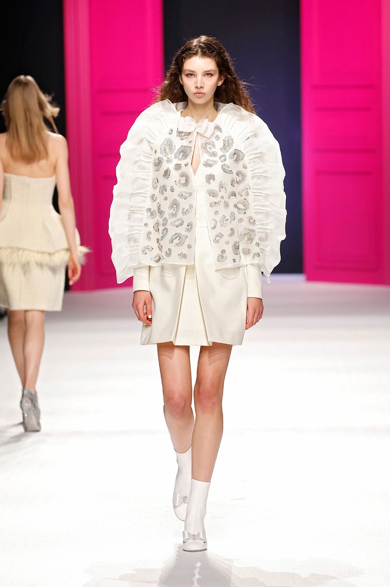 Look 5