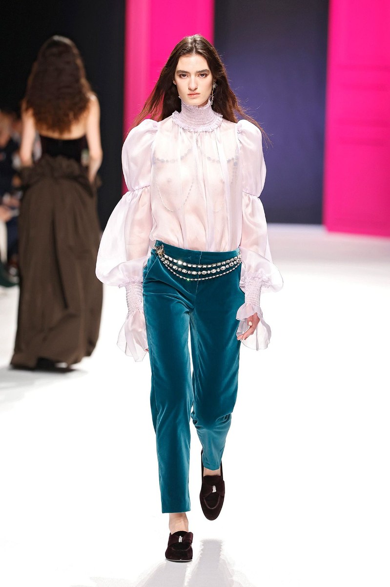 Look 19