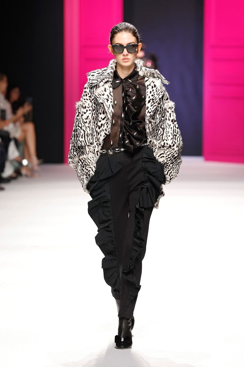 Look 23