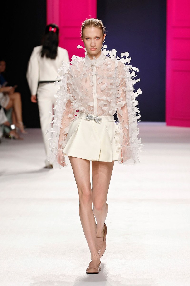 Look 25