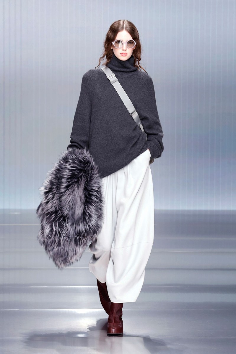 Look 11