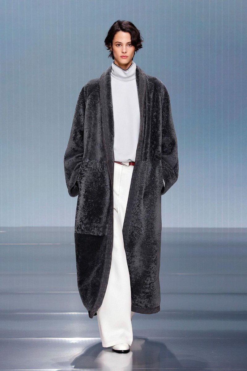 Look 15