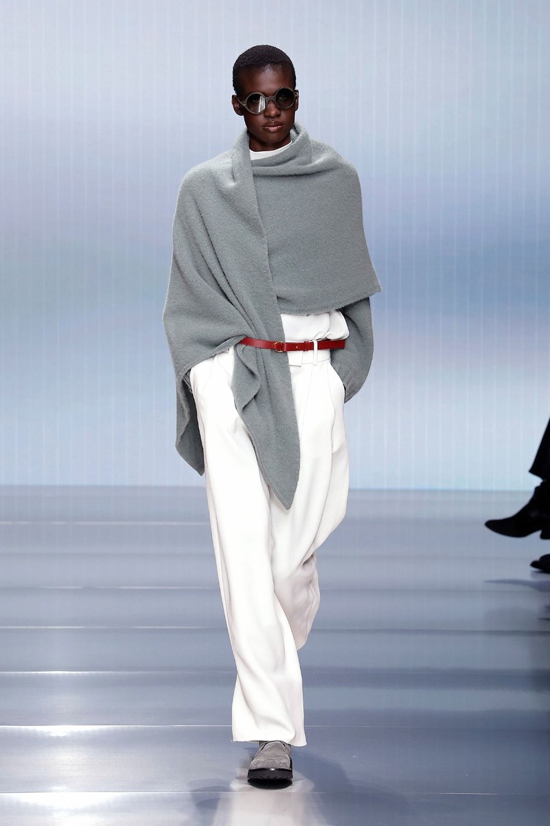 Look 18