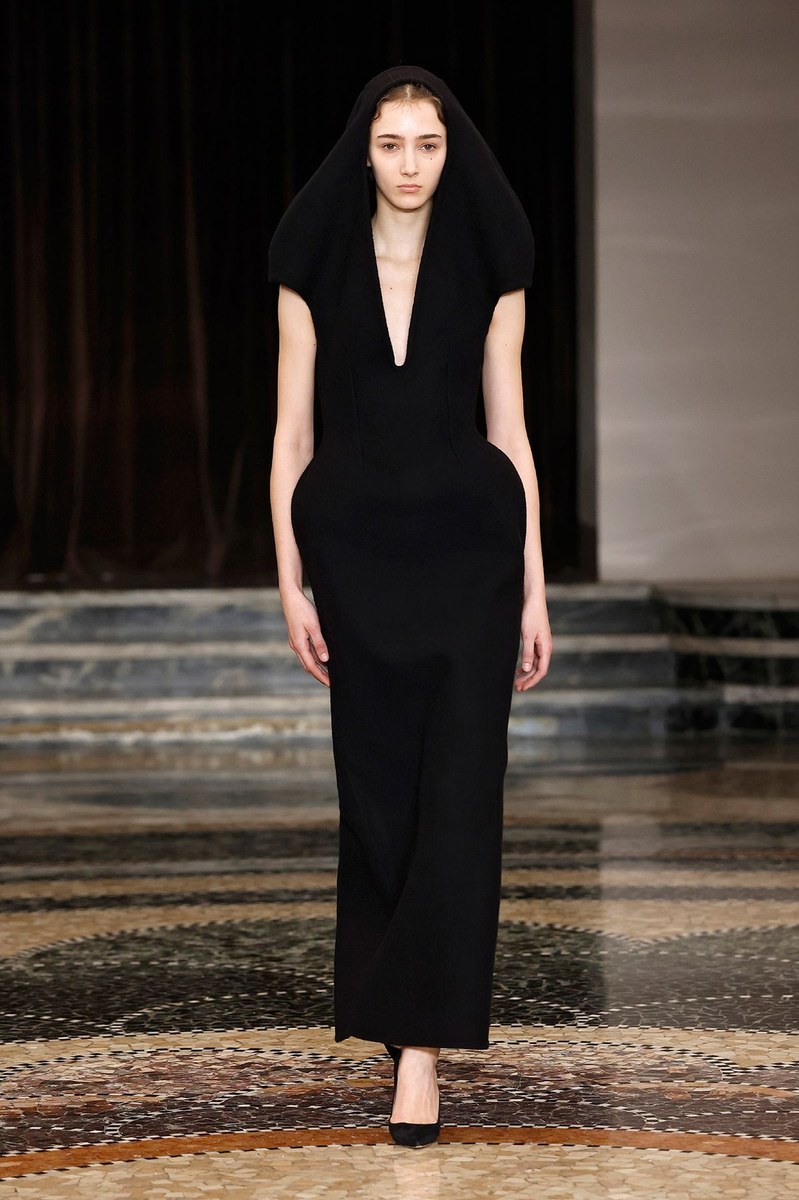 Institution Galib Gassanoff FW26 Women Looks Report