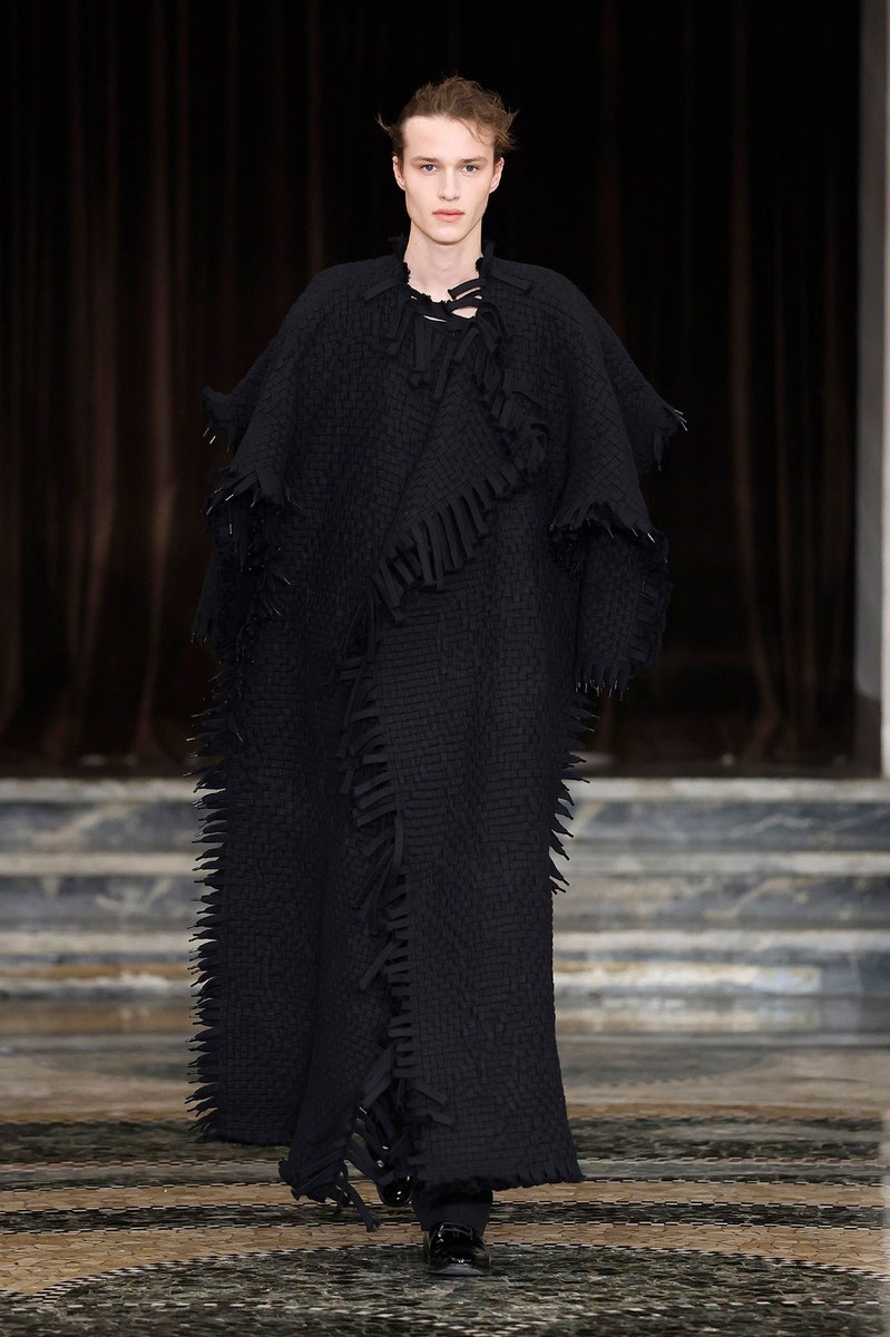 Look 10