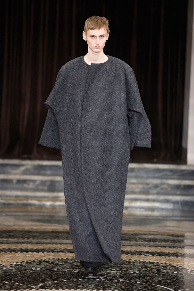 Look 18