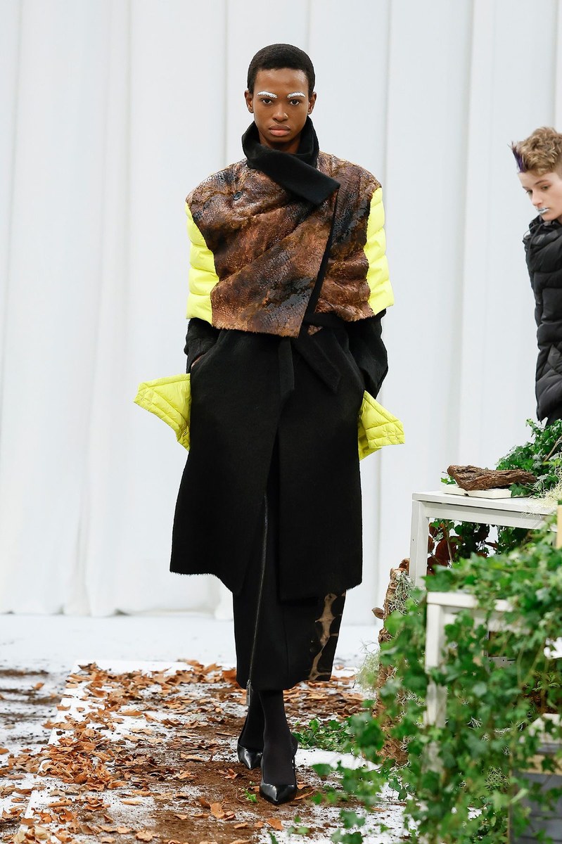 Look 11