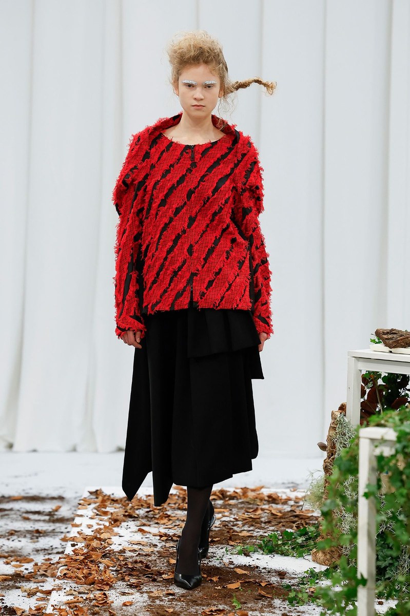 Look 16
