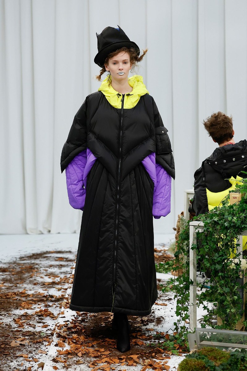 Look 19