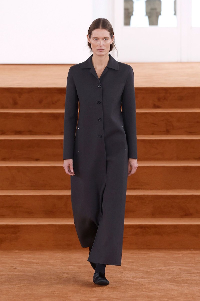 Look 3