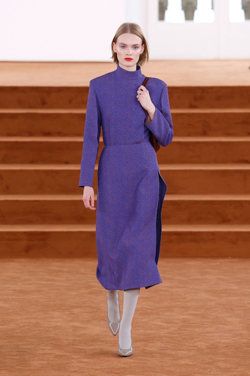 Look 10