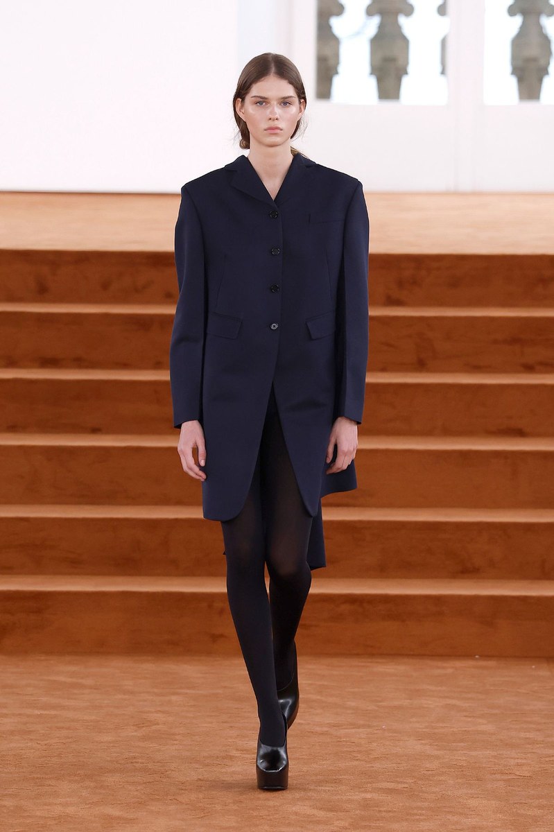 Look 12