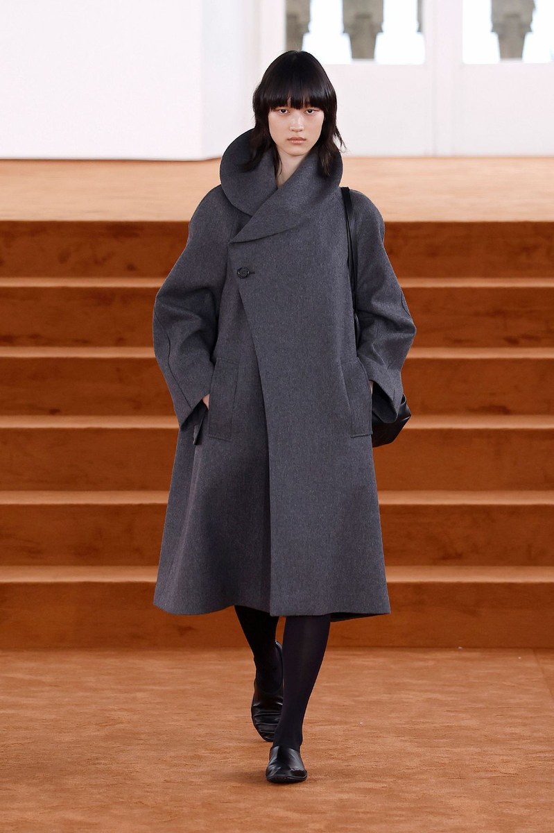 Look 18