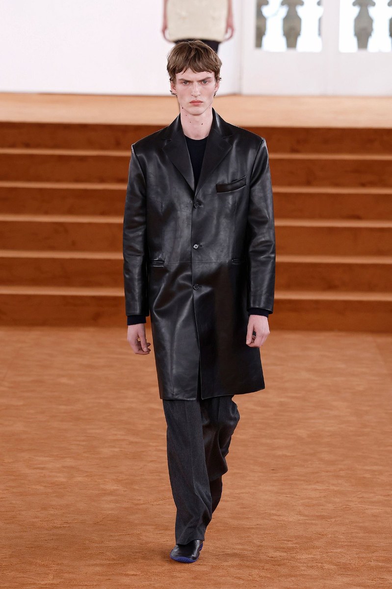 Look 27