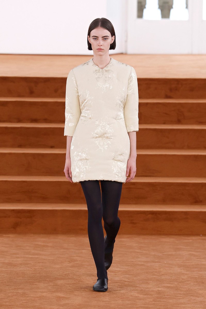 Look 28