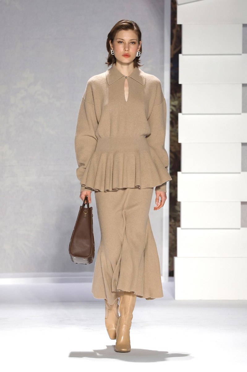 Look 7
