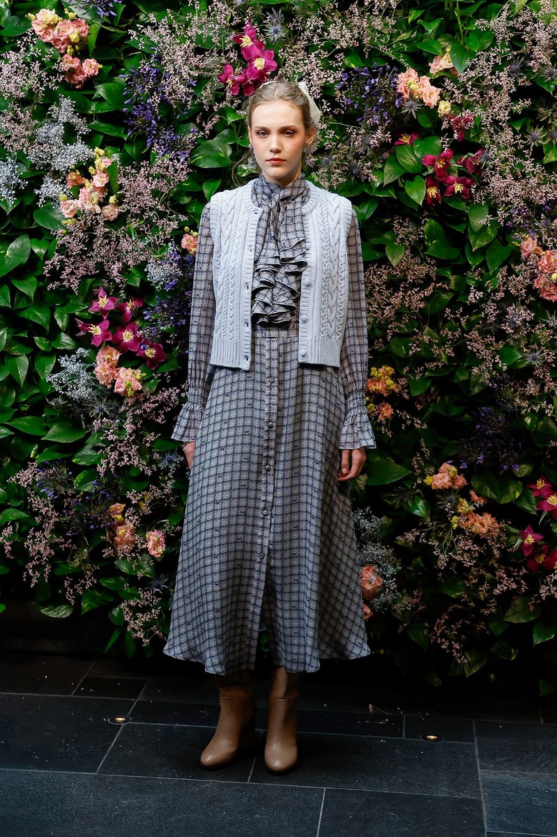 Look 2