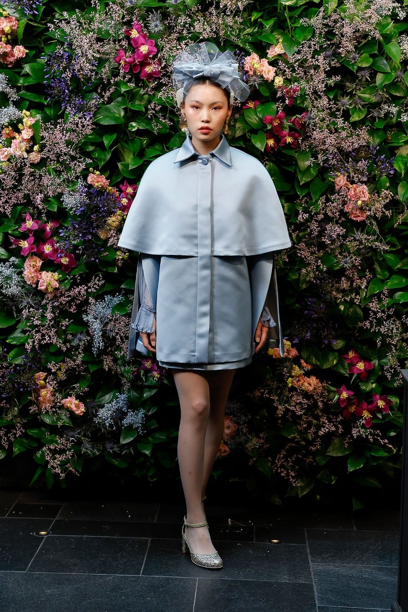 Look 10