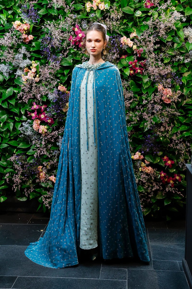 Look 19