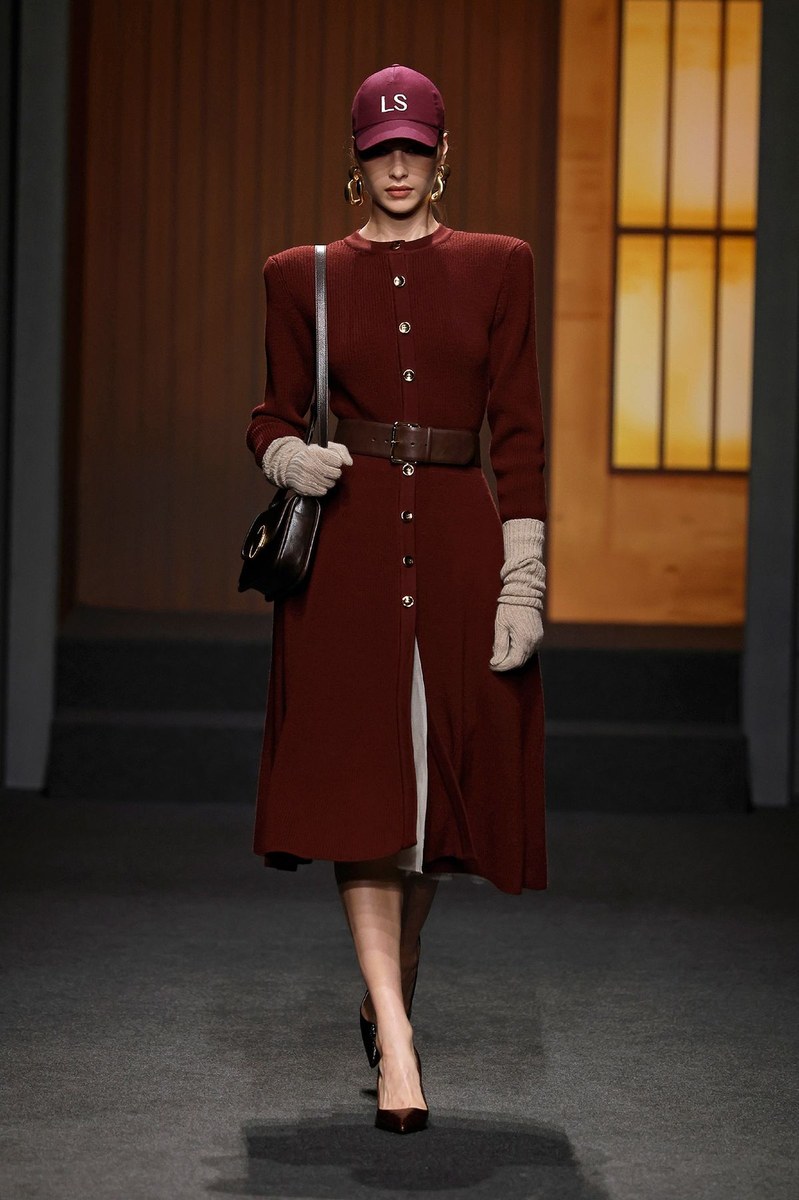 Look 7