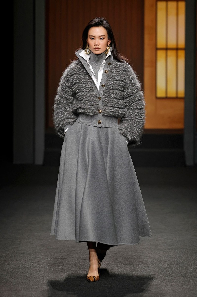 Look 15