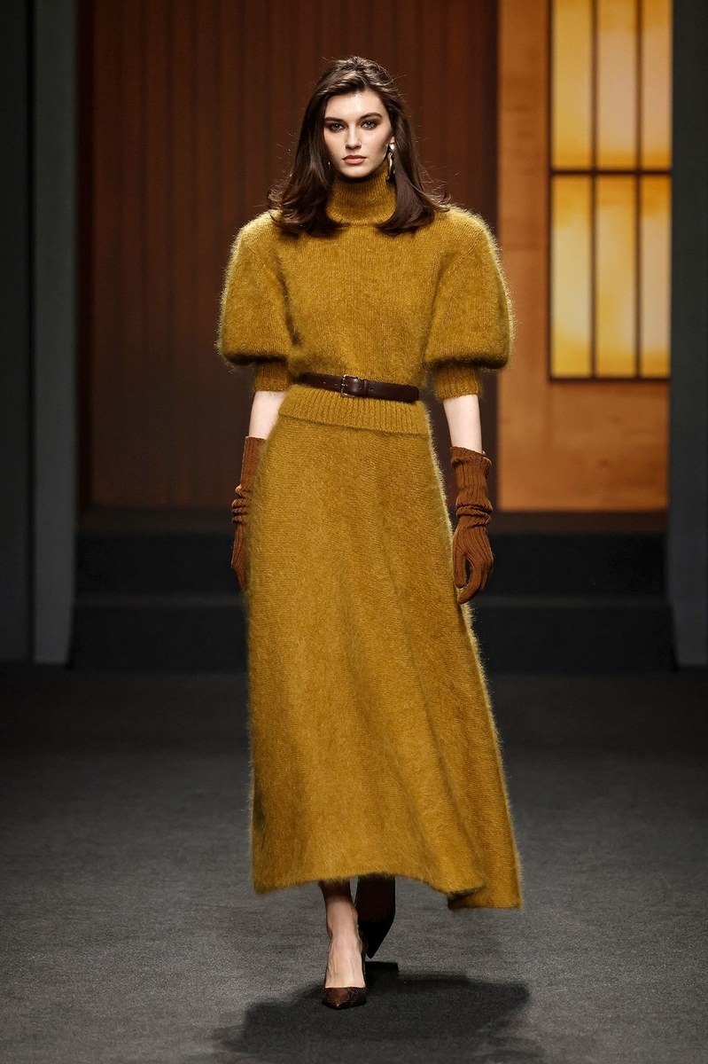 Look 19