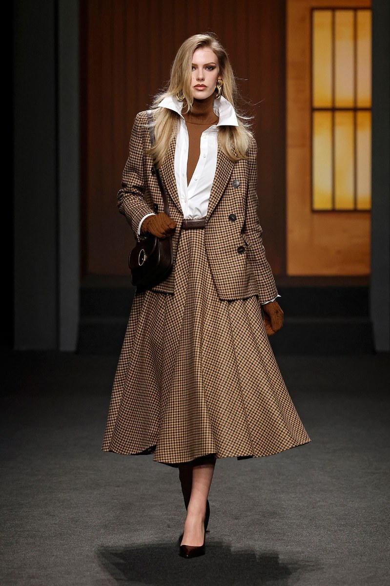 Look 24