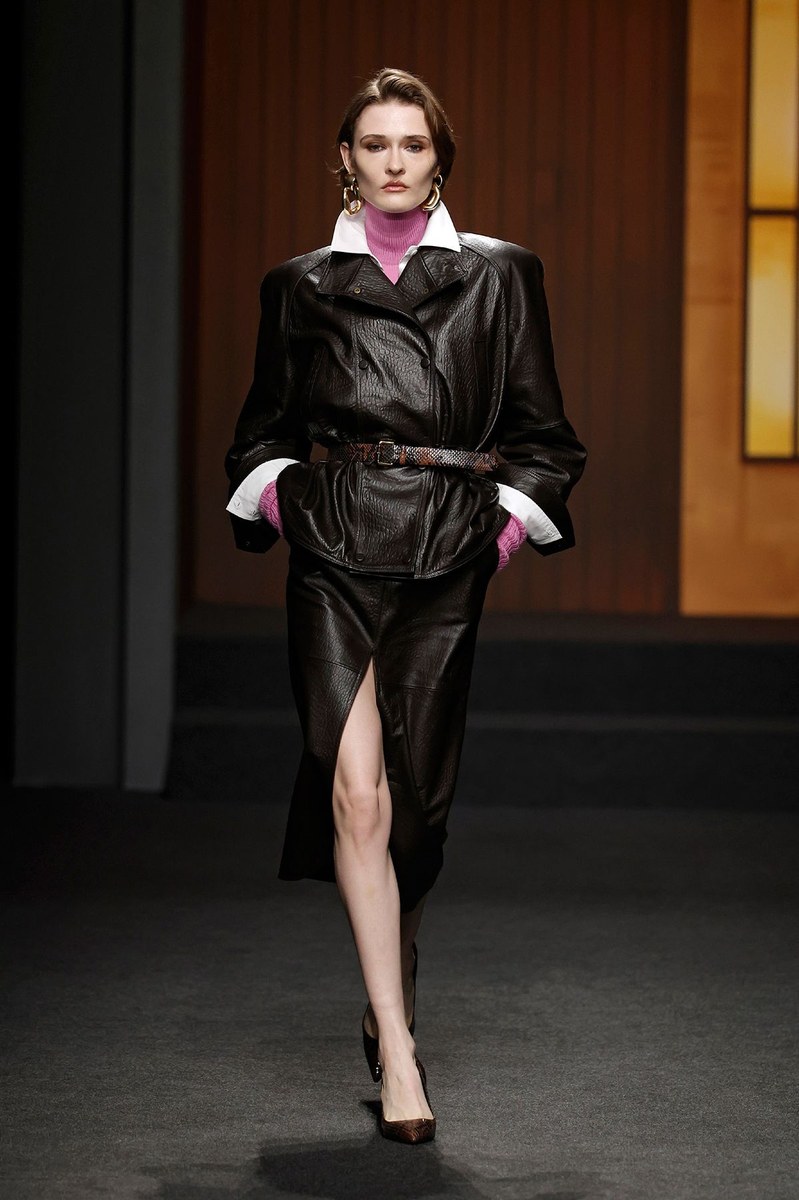 Look 28