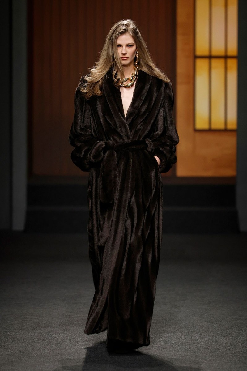 Look 37