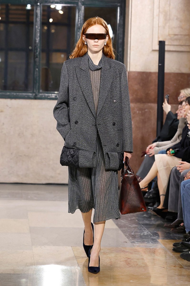 Look 7