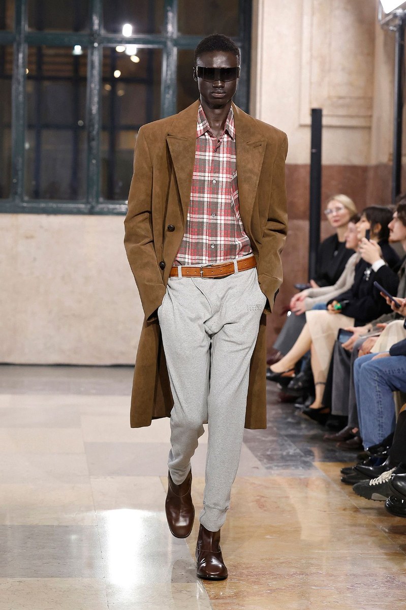 Look 8