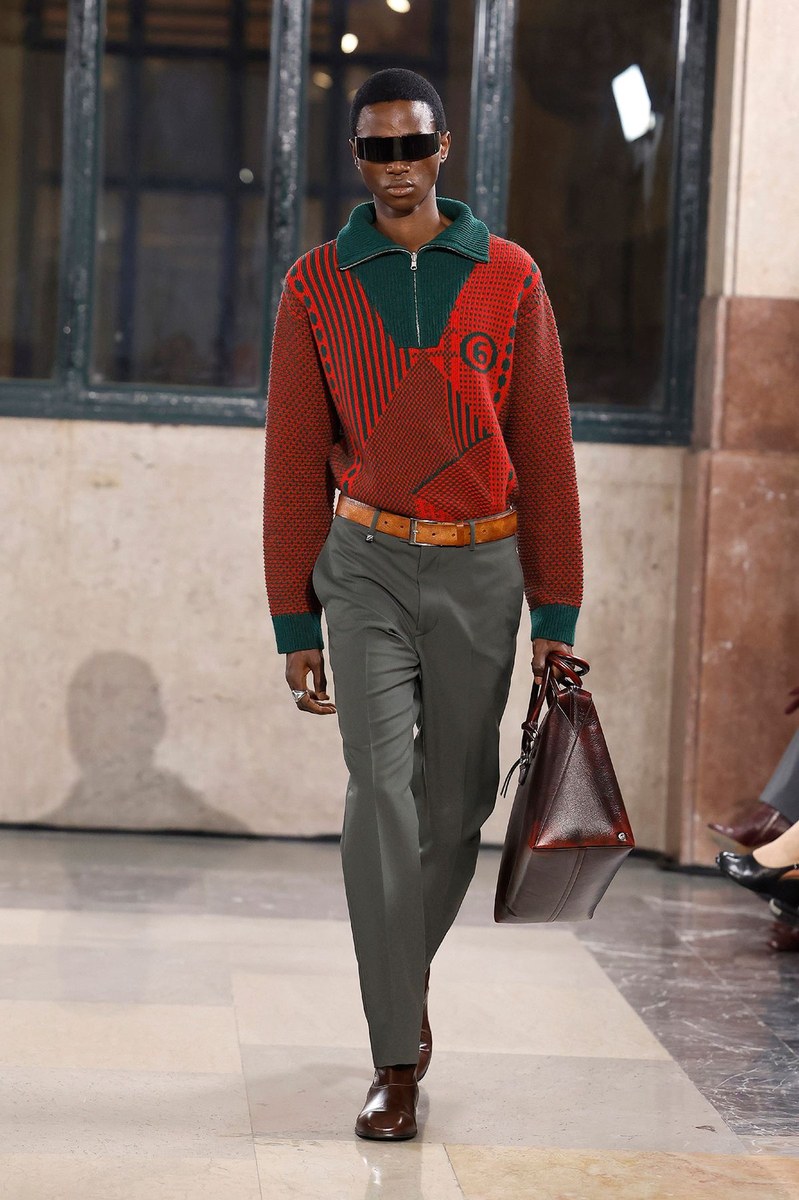 Look 11