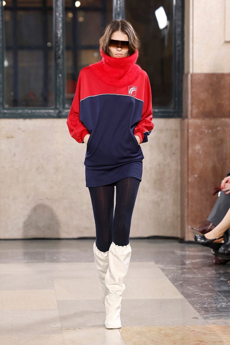 Look 16
