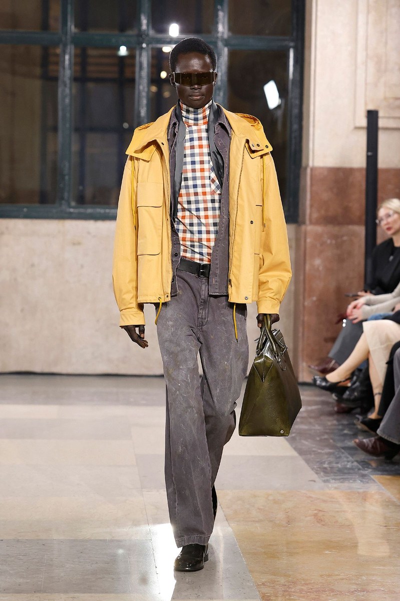 Look 17