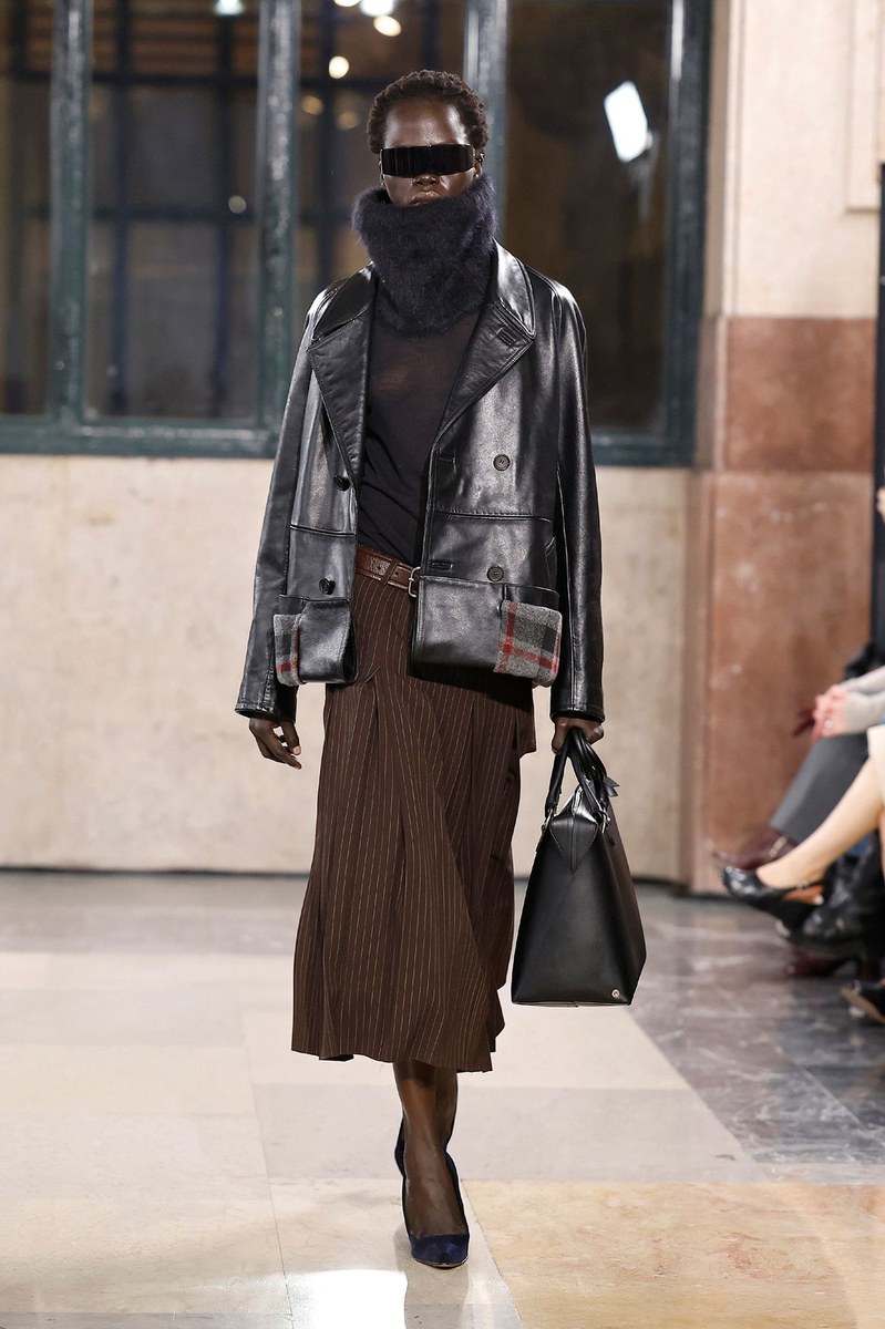 Look 32