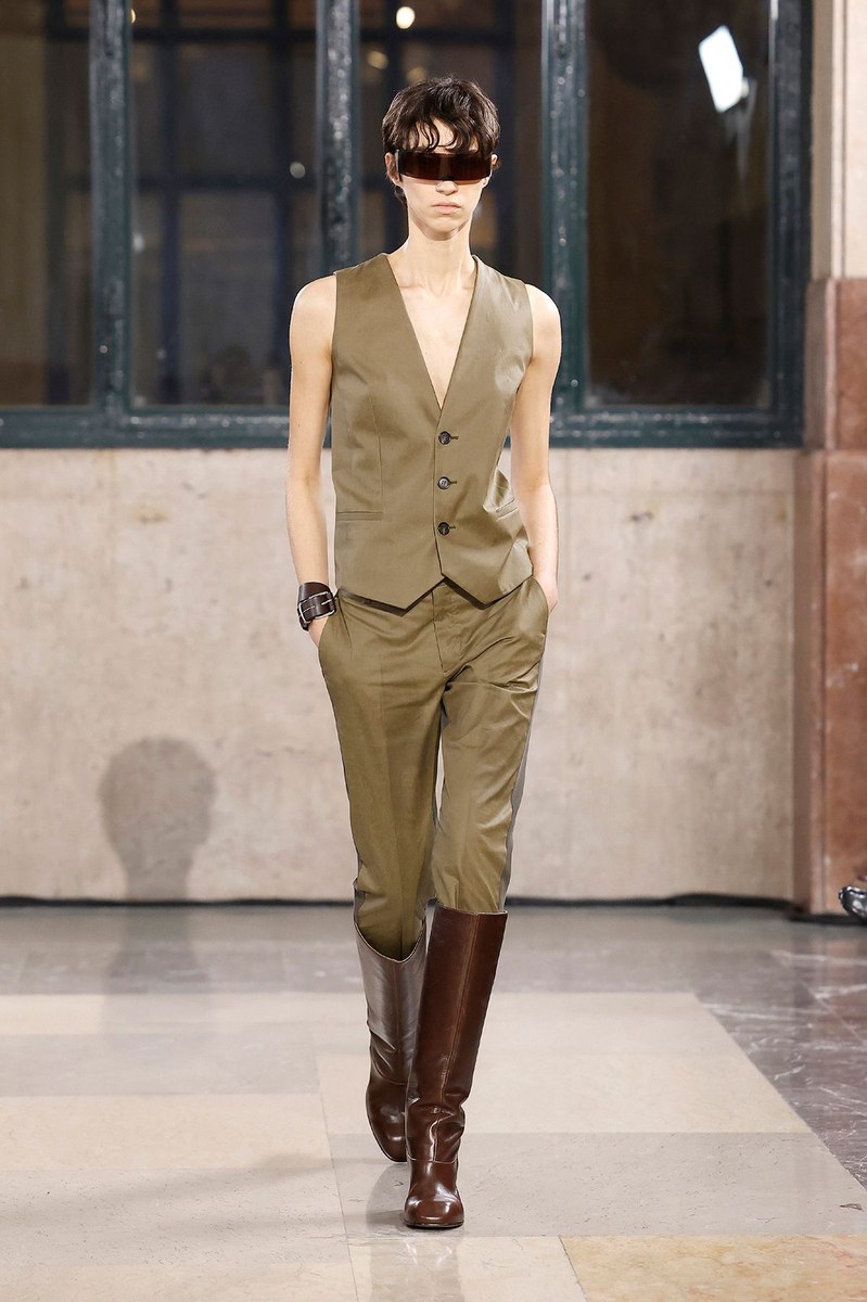 Look 46