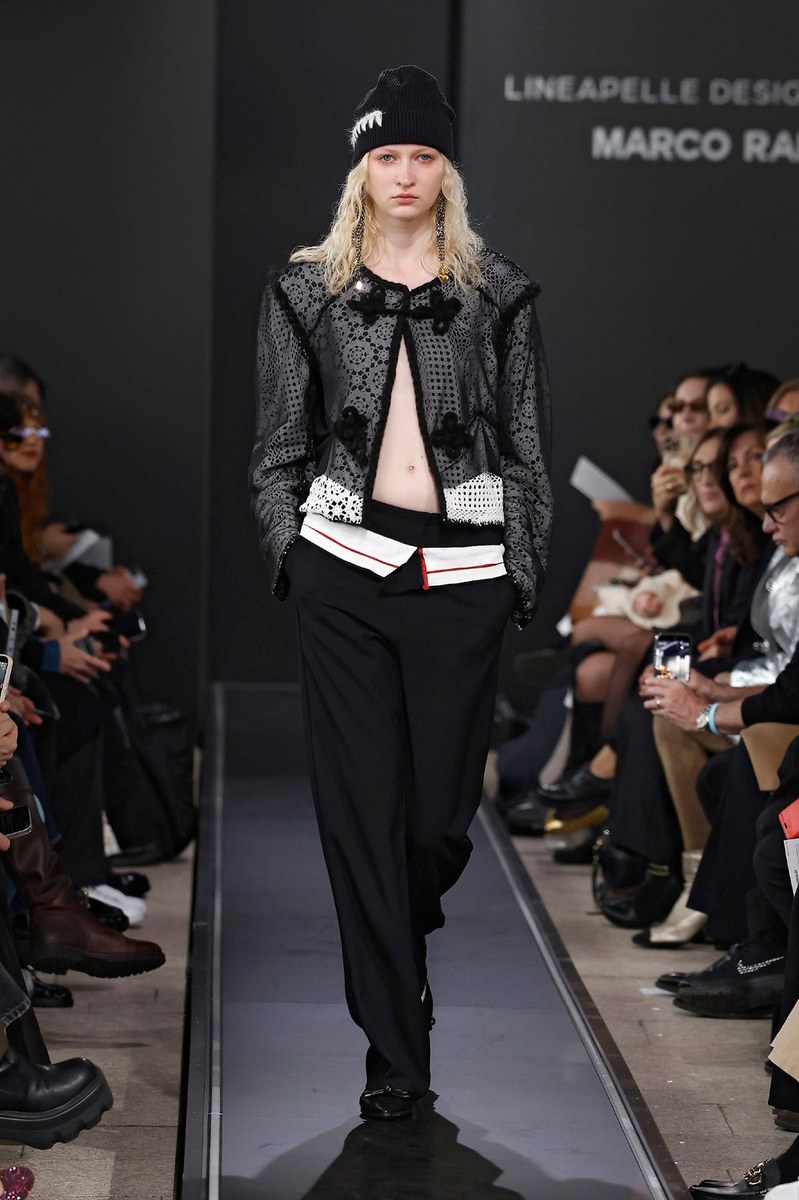 Look 7
