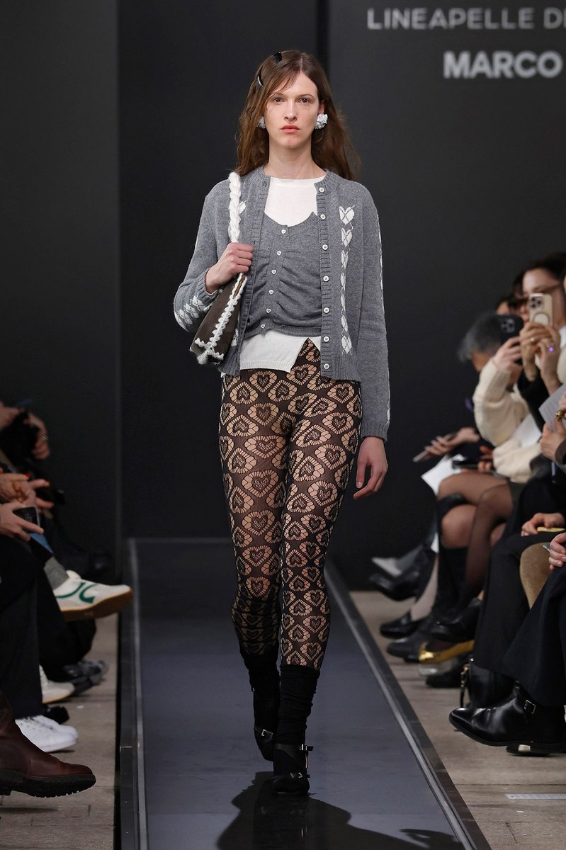 Look 15