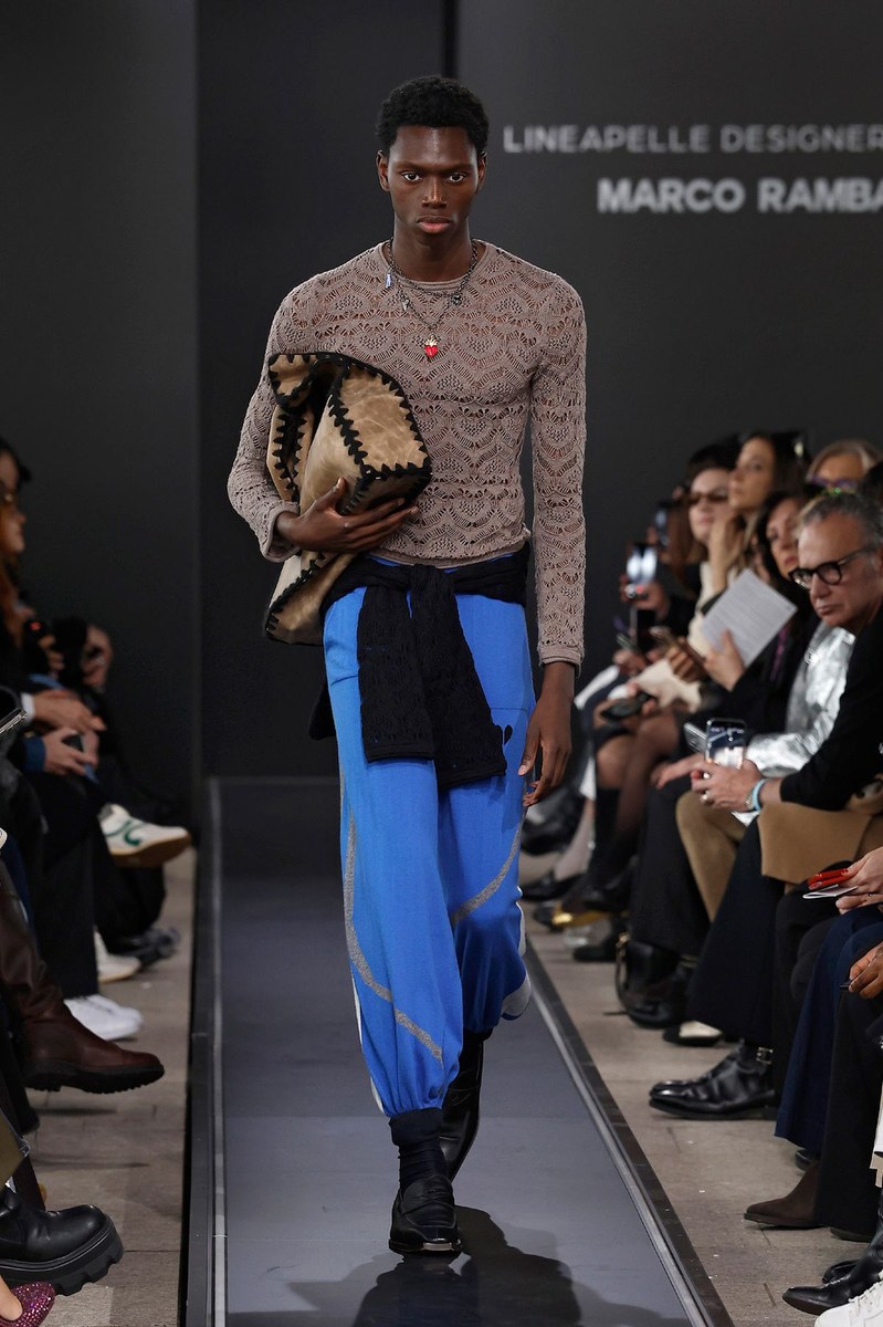 Look 19